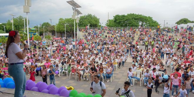 Niños celebraron su día en la plaza del barrio Villa Miriam